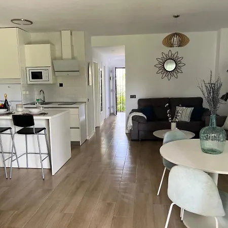 Puerto Banus Picasso *