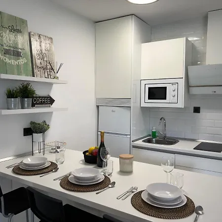 Puerto Banus Picasso *