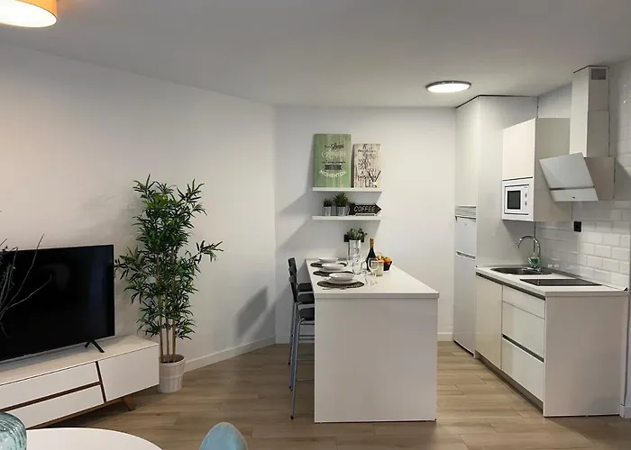 Puerto Banus Picasso * Marbella