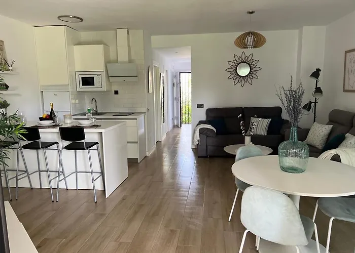 Puerto Banus Picasso *